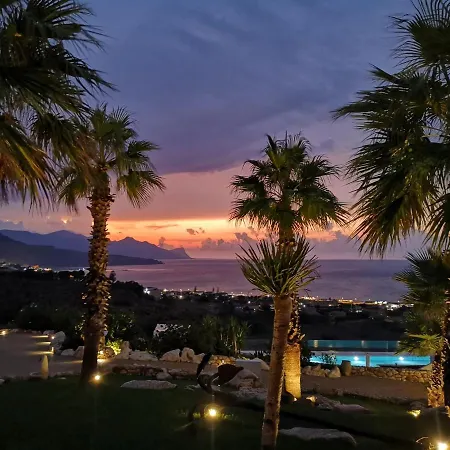 Hotel La Blanca & 4*