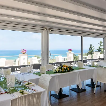 La Blanca & 4*