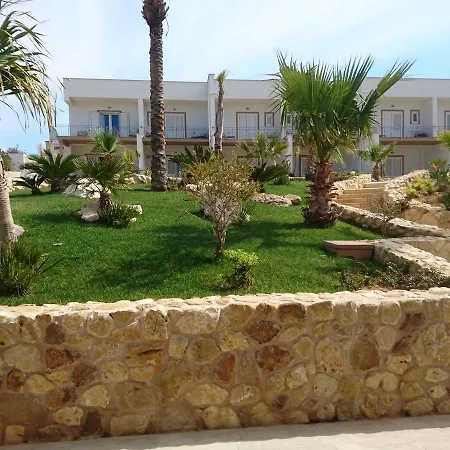 Hotel La Blanca &