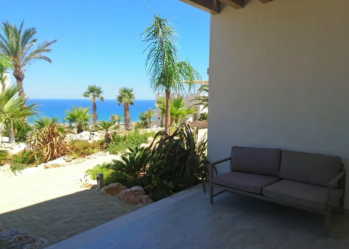 Отель La Blanca & Кастелламмаре-дель-Голфо