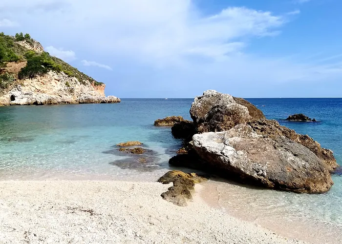 Отель La Blanca & 4*