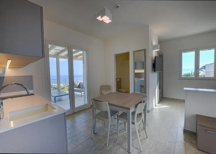 Отель La Blanca & 4*